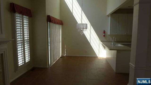 Building Photo - 85 Buckthorn Ct