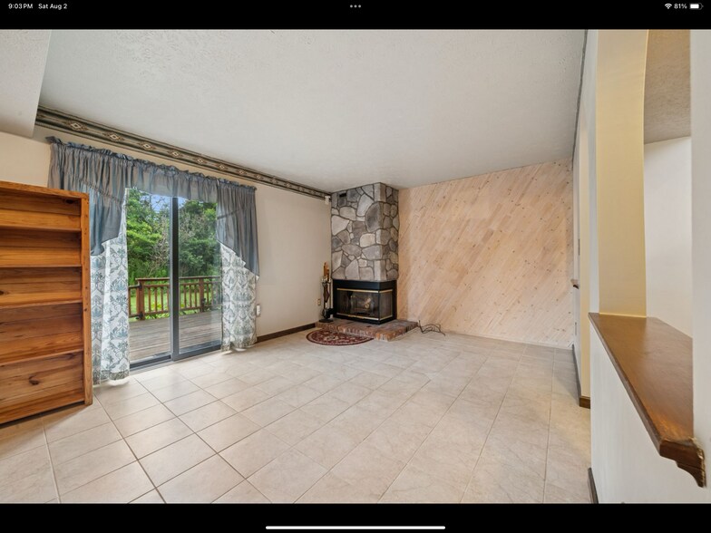 Building Photo - 5045 Fountainwood Dr