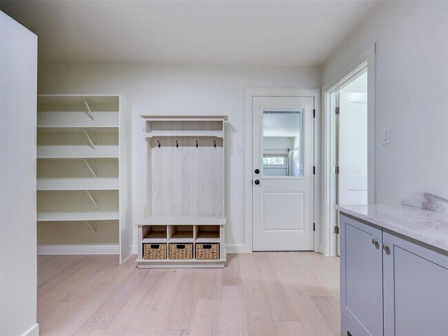 Building Photo - 11224 Pickard Ln
