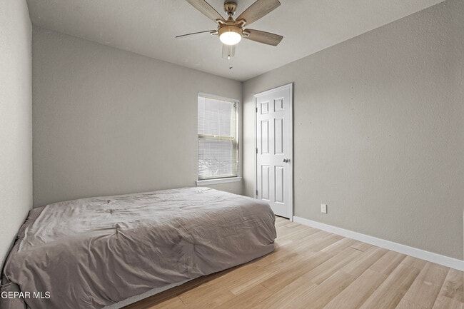 Building Photo - 12000 Prairie Ridge St