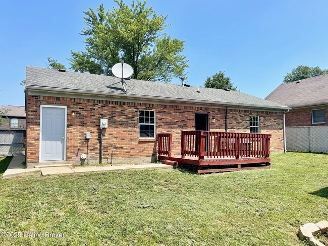 Building Photo - 508 Country Club Dr