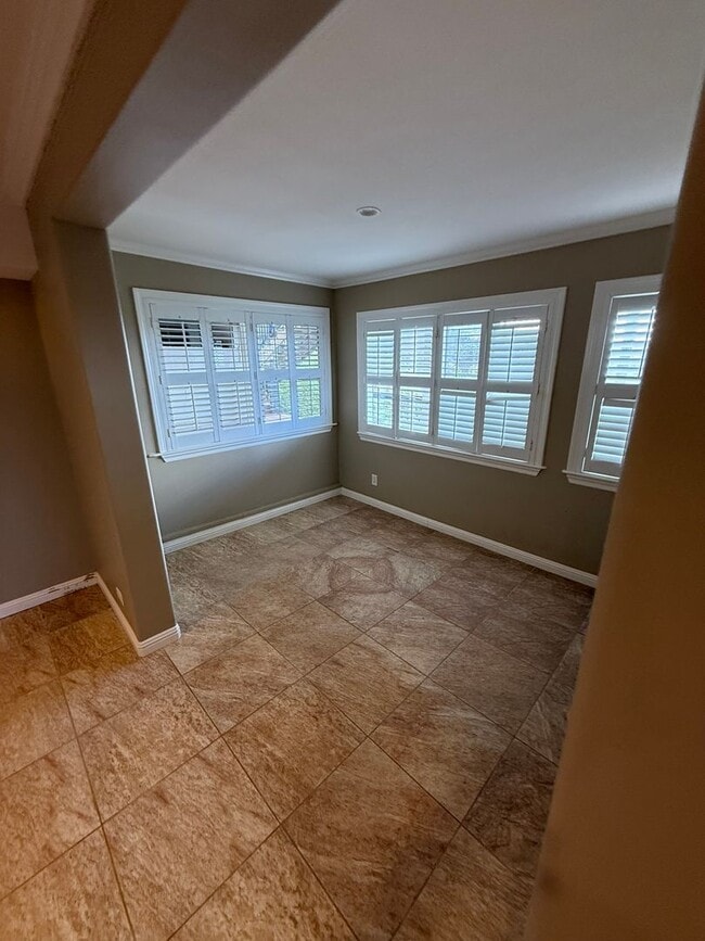Building Photo - 1627 Paula Dr
