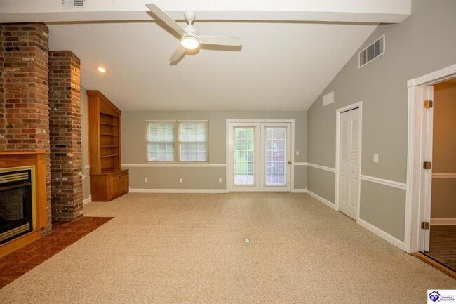 Building Photo - 226 Carey Ln