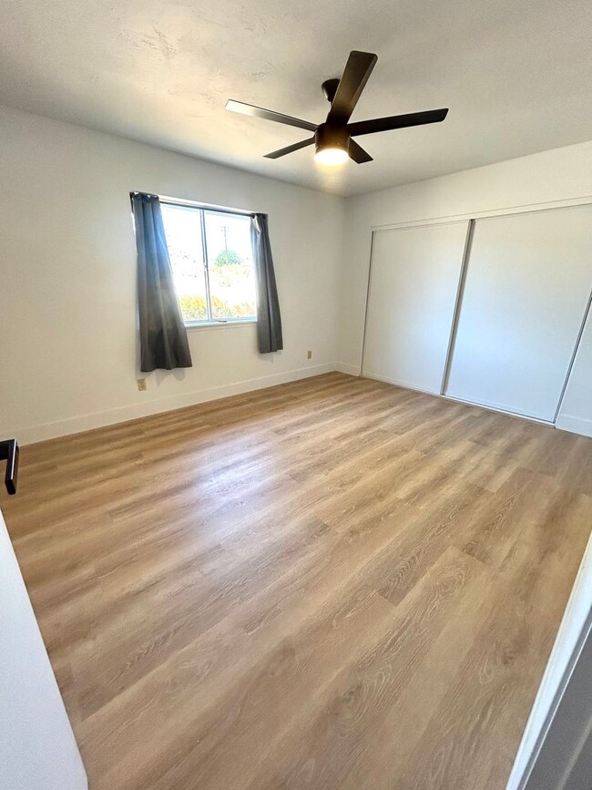 Building Photo - Serene 3 Bedroom 1.5 Bath with Pool and Solar