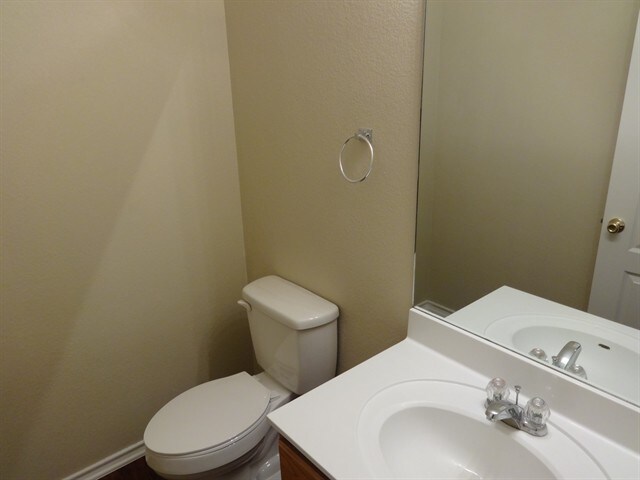 Building Photo - 23007 Airedale Ln