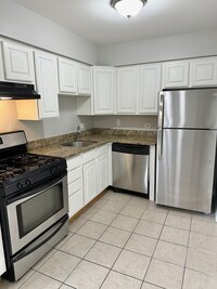 Building Photo - 8424 W 87th St