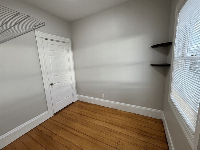 Building Photo - 602 Dorchester Ave
