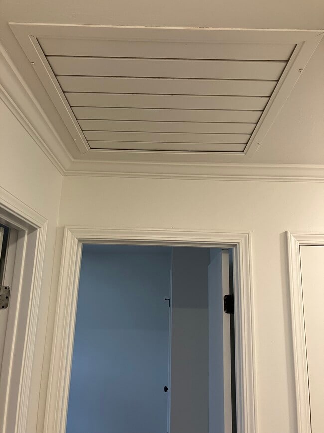 Building Photo - 9 Wabash Cove