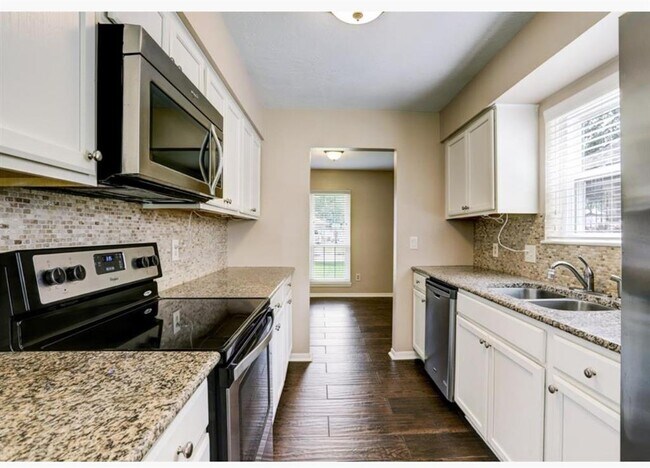 Building Photo - 13822 Wickersham Ln