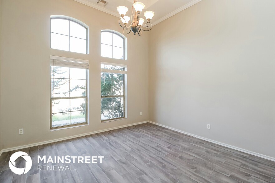 Building Photo - 8820 NW 120th St