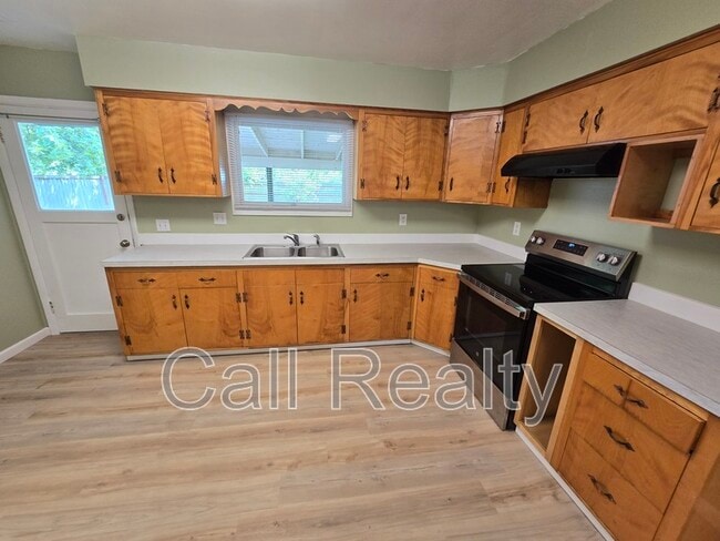 Building Photo - 7610 E S Riverway Ave