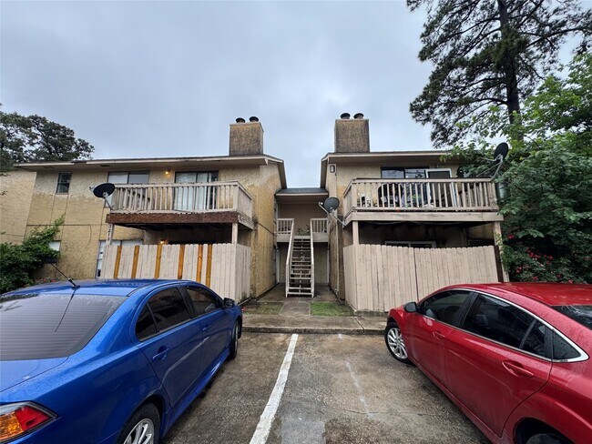 Building Photo - 3213 Hirschfield Rd