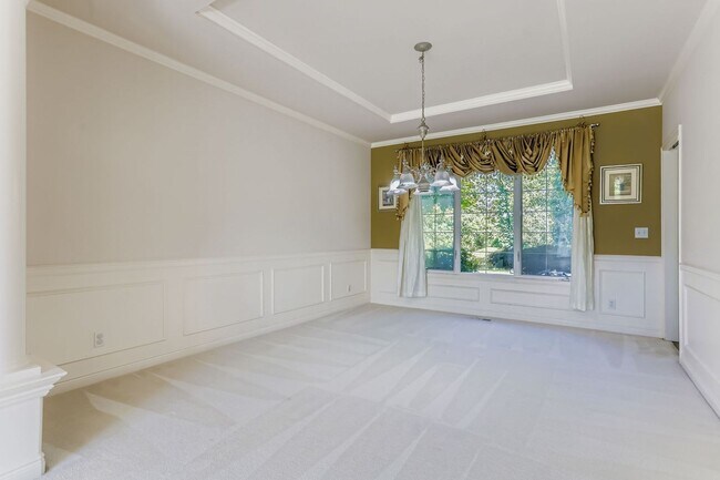 Building Photo - 5bd/2.5ba Sammamish House