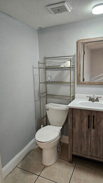 Building Photo - 309 Avanda Ct
