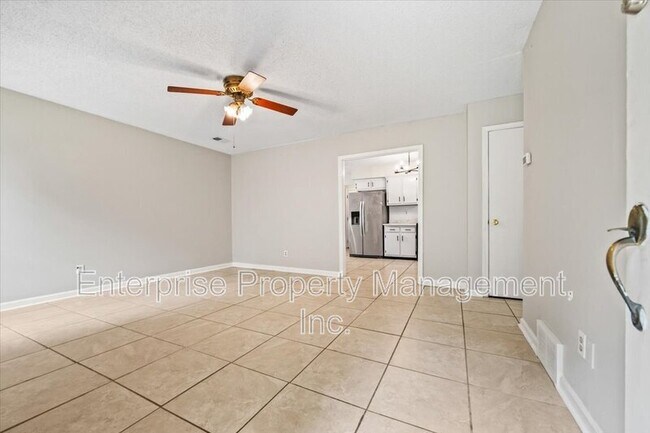 Building Photo - 7103 Tagen Dr