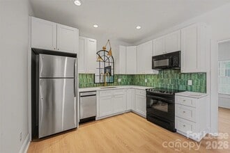 Building Photo - 140 Harper Lee St