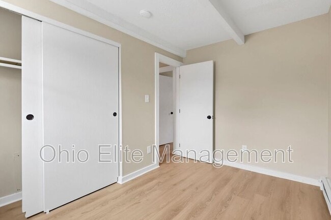 Building Photo - 3092 Grasmere Ave