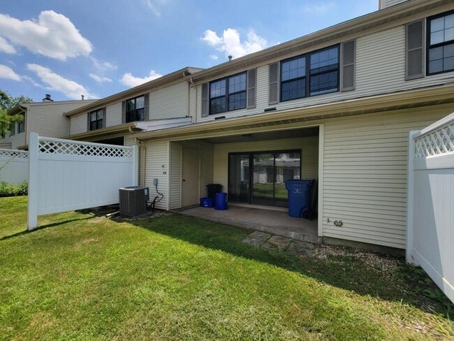Building Photo - 515 Sheffield Ct