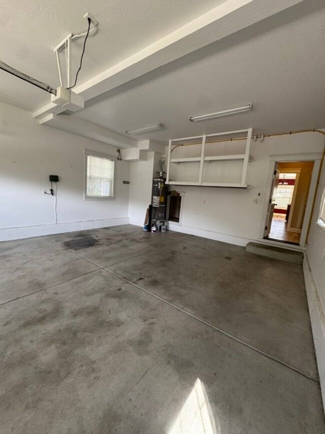 Building Photo - 230 Cottage St