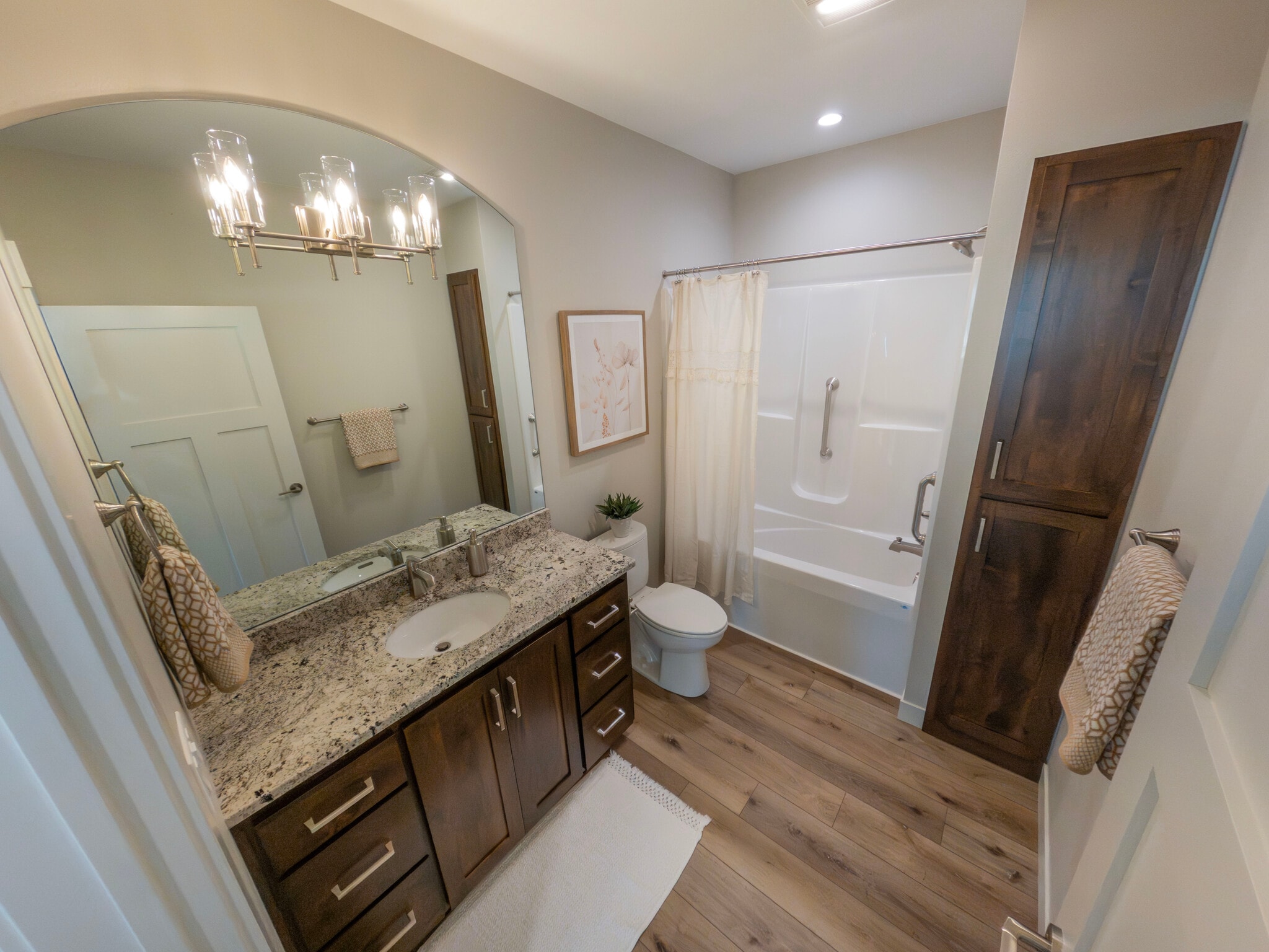 Building Photo - 6201 Tyler Pky