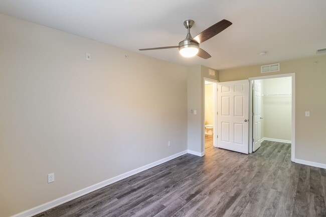 Interior Photo - Southtree Apartments (Southtree LLC)