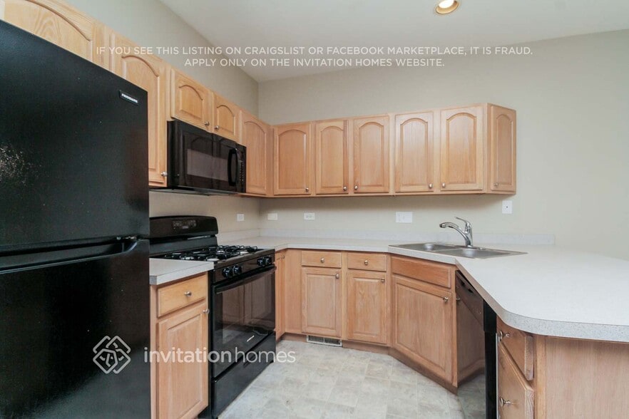 Building Photo - 3862 Pathfinder Ln