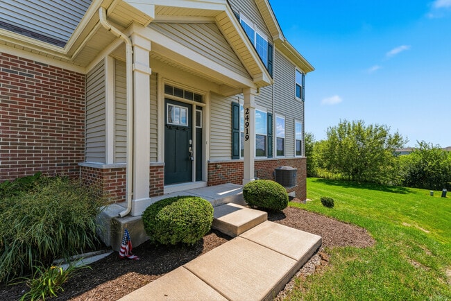 Building Photo - 24919 McCormick Way