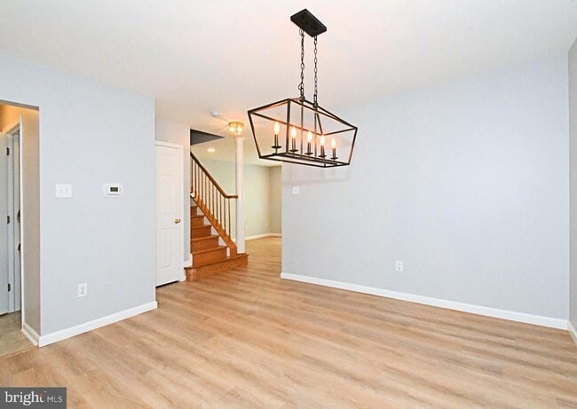 Building Photo - 604 Ascot Ct