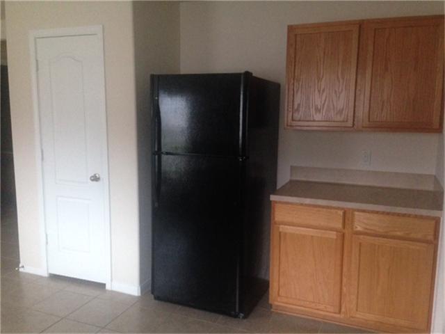 Building Photo - 18303 Barkers Green Way