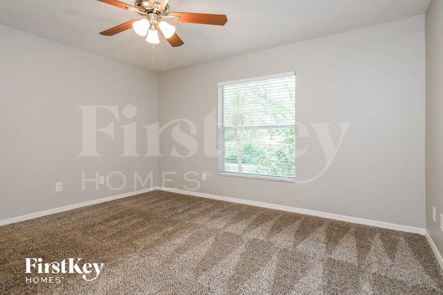 Building Photo - 1254 Kenworth Dr