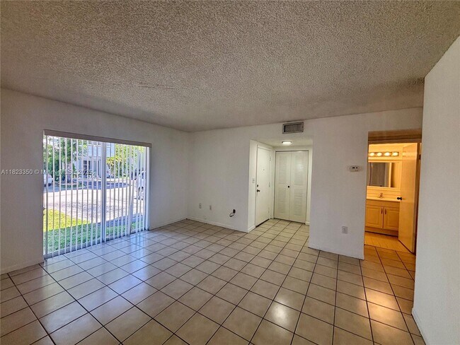 Building Photo - 6246 SW 131st Pl