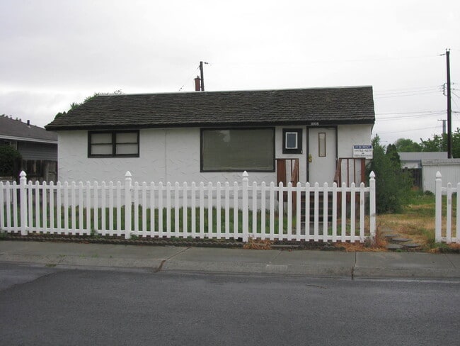 Primary Photo - House for Rent