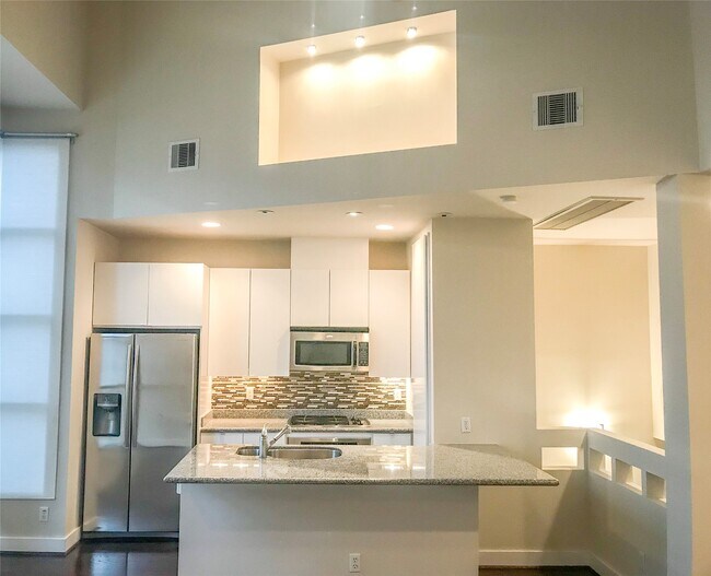 Building Photo - 1019 Bonner St