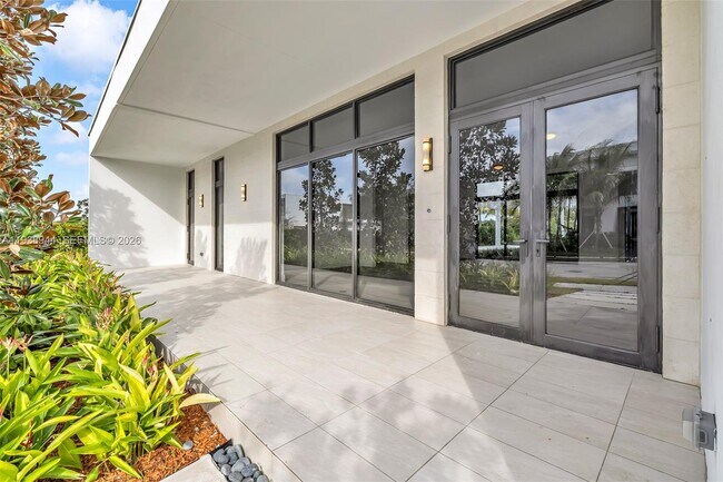 Building Photo - 16699 Botaniko Dr N