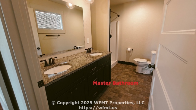 Building Photo - 852 S Camas Ln