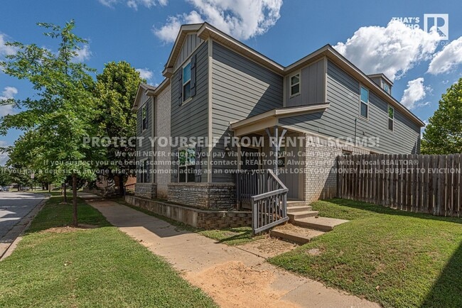 Primary Photo - 1284 N Corsica Dr