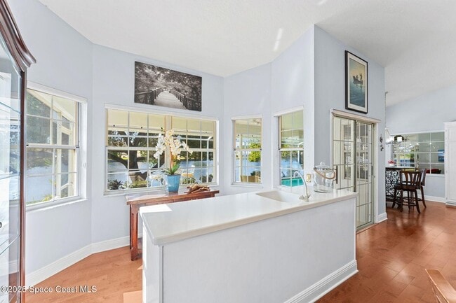 Building Photo - 662 Rossmoor Cir