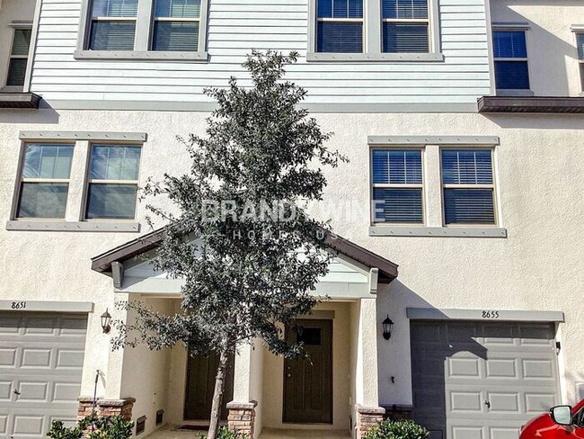 Primary Photo - Remarkable 4BR with Open Kitchen! Be the f...