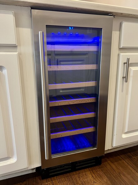 Building Photo - 106 S Moody Ave