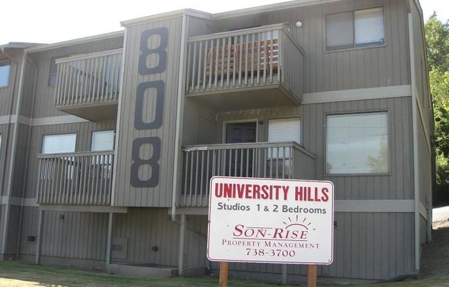 Primary Photo - University Hills