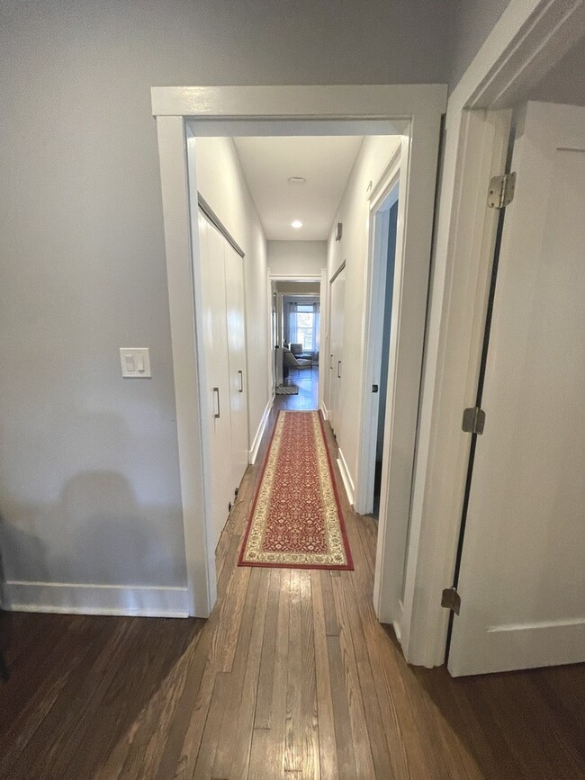 Building Photo - 1057 W Columbia Ave