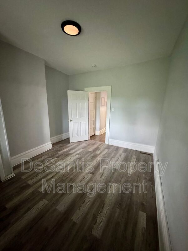 Building Photo - 1810 Brownsville Rd