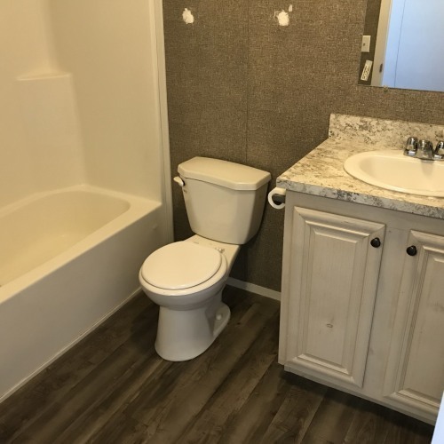 Building Photo - Newly remodeled 2 bed home, perfect for en...