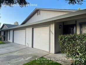 Building Photo - 2 Bedroom 2 Bath Quail Lakes Duplex