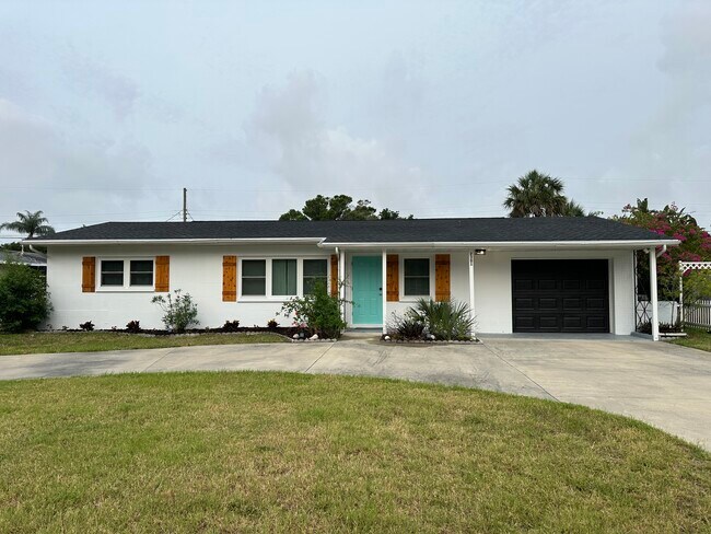 Building Photo - 2301 59th St S