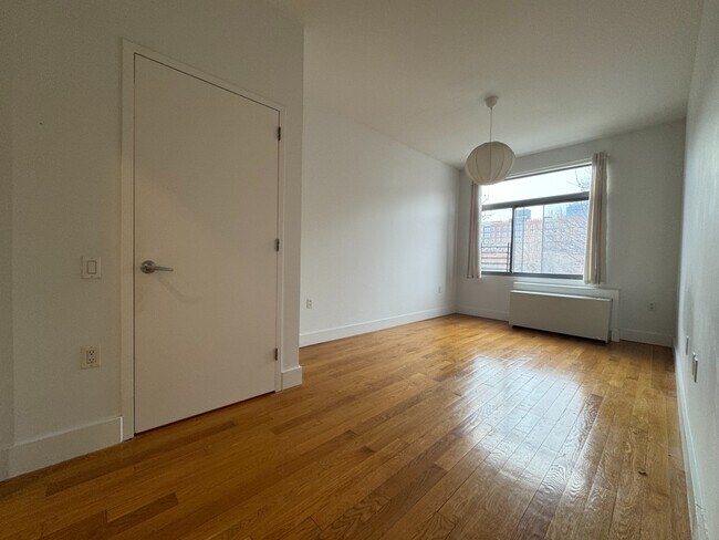 Building Photo - 836 Bergen St