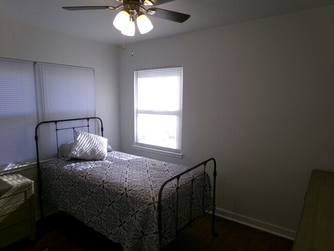 Building Photo - 2507 Miller Park Cir