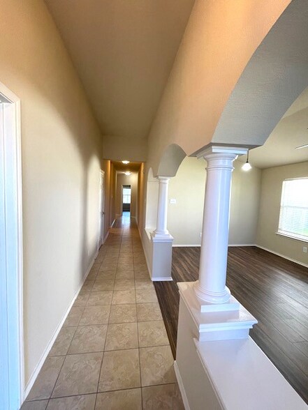 Building Photo - 6721 Cold Water