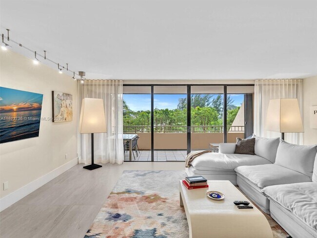 Primary Photo - 11113 Biscayne Blvd