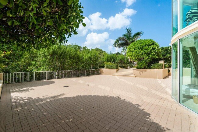 Building Photo - 3720 S Ocean Blvd